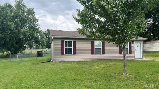 180 Linden Dr