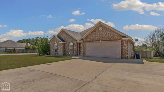 4833 Thistle Way