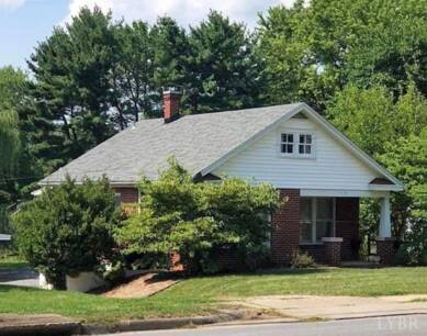 1119 Longwood Ave