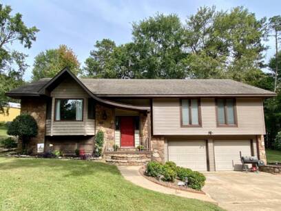 1006 Country Manor Cir