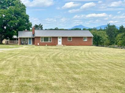 8189 Virginia Byway