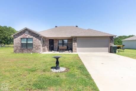 347 Emma Dr