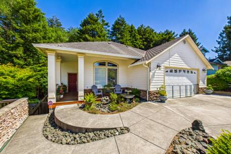2105 Ardagh Ct