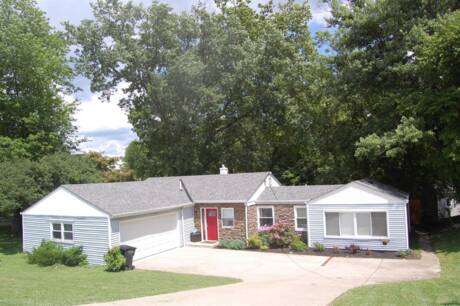 3694 Shady Ln