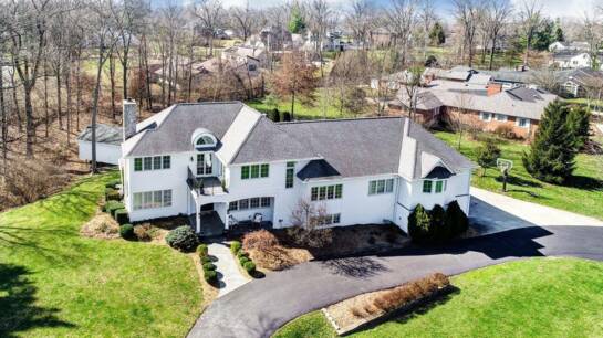 7375 Cayuga Dr