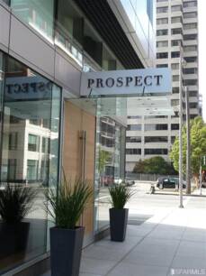 301 Main St 21G