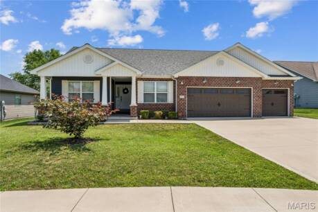 1413 Victoria Square Ct