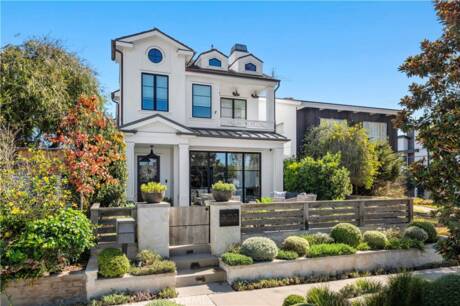 302 Orchid Ave