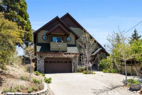2104 St. Bernard Dr