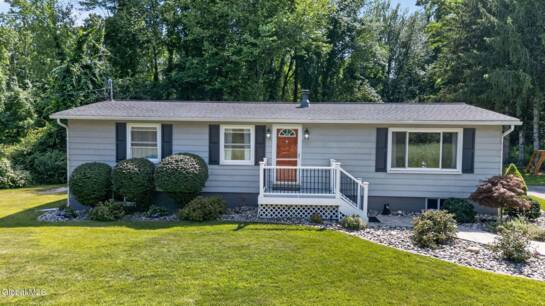 32 Tabor Rd