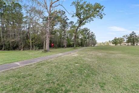 000 Lakeview Dr