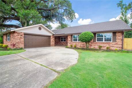 104 Bocage Dr