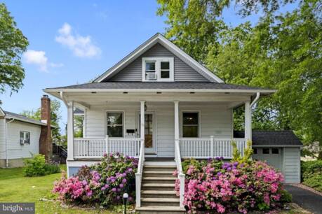 139 Watkins Ave