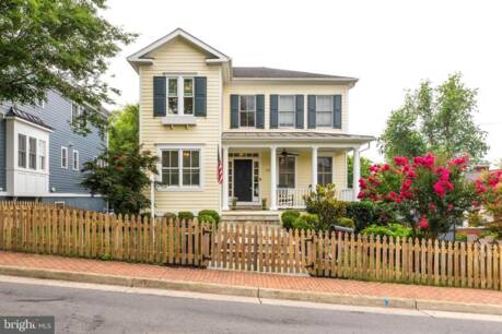 207 North St NE