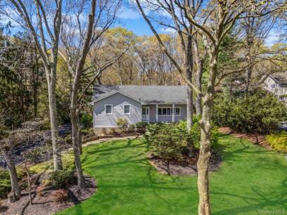 7 Carriage Ct