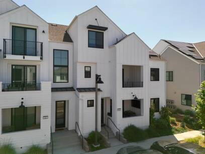 1402 Anacona Pl 105