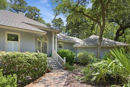28 Forest Dr