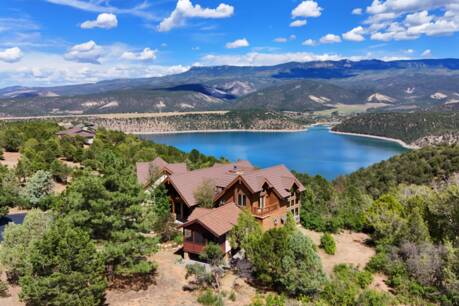 521 Waterview Ln
