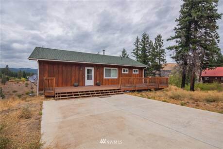 1761 Twin Lakes Rd