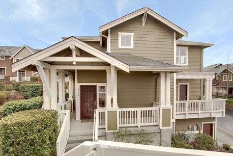 1924 17th Ave NE