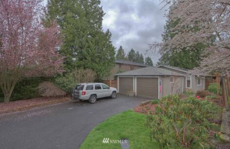 720 20 Ave W