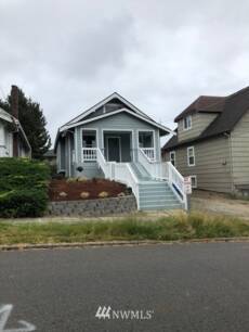 4310 Thackeray Pl NE