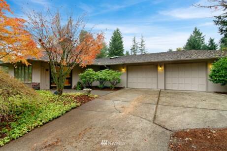 2261 Sahalee Dr W