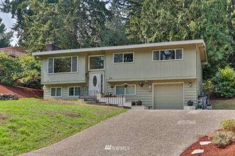 470 Mt Defiance Cir SW