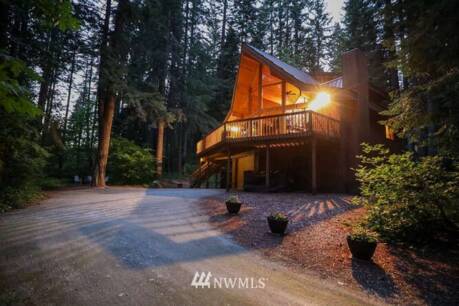 22932 Maple Dr
