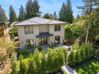 1230 37th Ave E
