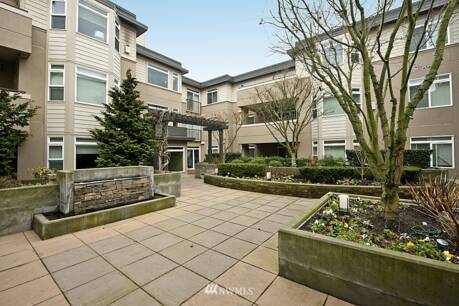 102 State St S 312W
