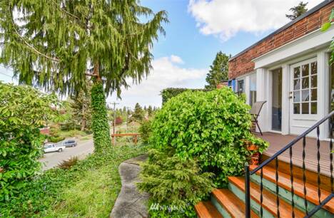 3046 Garlough Ave SW