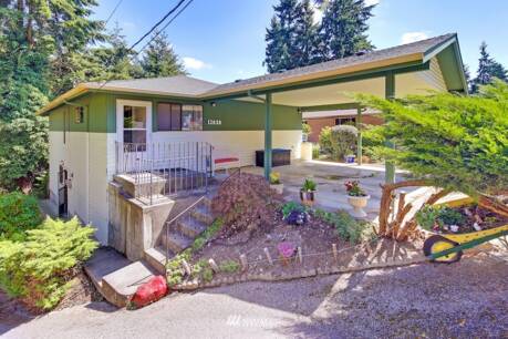 13626 3rd Ave NE