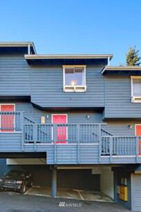 301 W Raye St 209