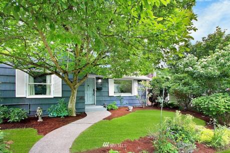 7046 20th Pl NE