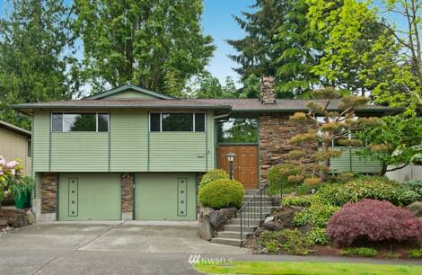 6836 39th Ave NE
