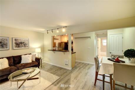 3636 Evanston Ave N 13