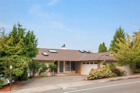 4733 Somerset Dr SE