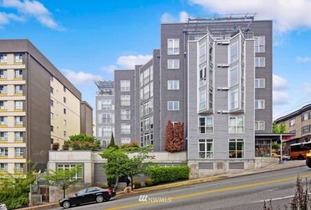 103 Bellevue Ave E 203
