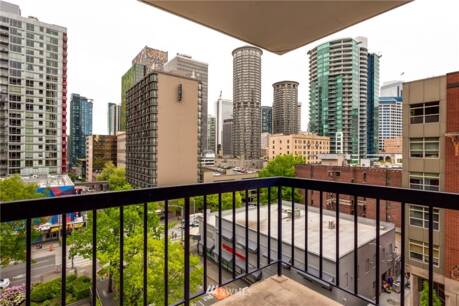 2100 3rd Ave 706