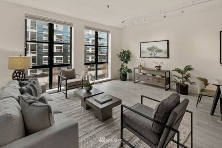 615 E Pike St 302