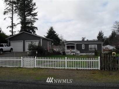 24703 Dell Pl