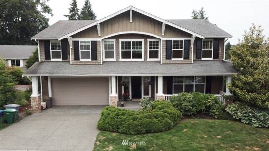 3215 Monterey Ct NE
