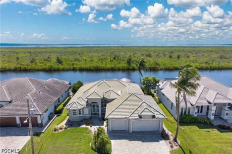 2708 NW 46th Ave