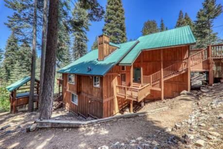 10880 Laurelwood Drive