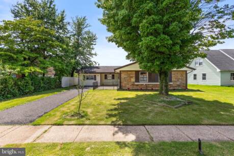 77 Elderberry Ln