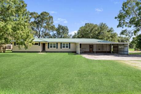 621 Henry Ln