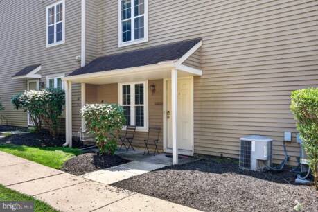 2001A Denham Ct