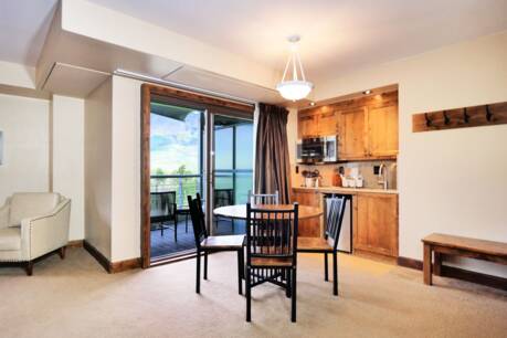 136 Country Club Dr