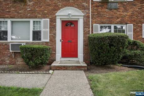1279 Valley Rd